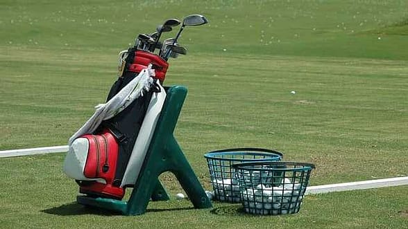 How to clean golf equipment the golf bag